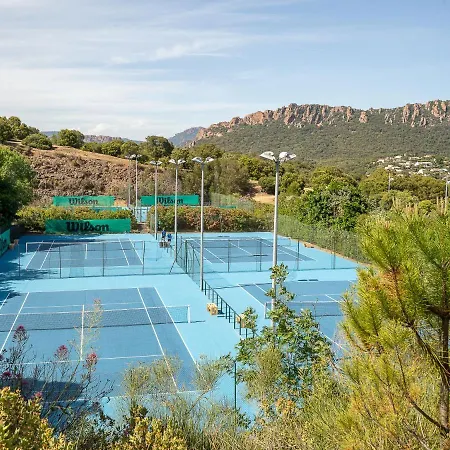 شقة Le Belvedere - R0 145 By Interhome Saint-Raphaël