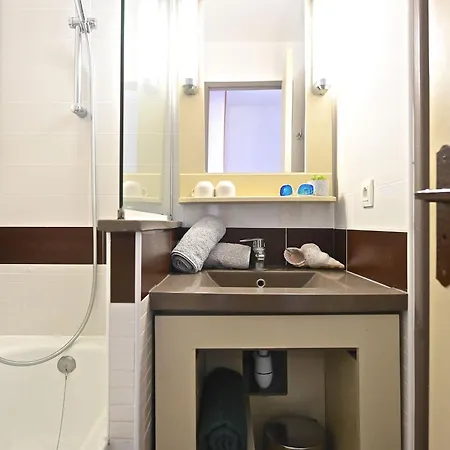 Le Belvedere - R0 145 By Interhome شقة Saint-Raphaël