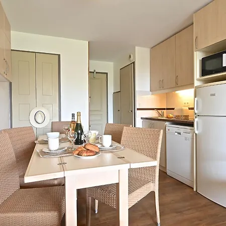 Le Belvedere - R0 145 By Interhome Appartement Saint-Raphaël