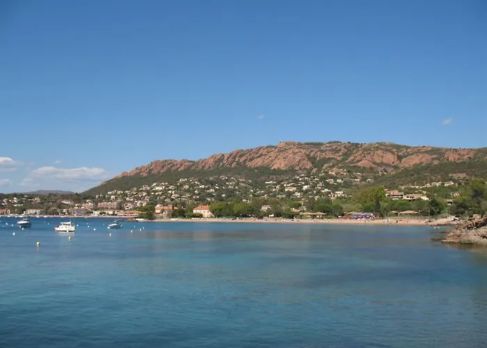 Apartamento Le Belvedere - R0 145 By Interhome Saint-Raphaël