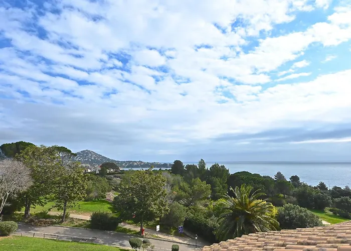 Apartment Le Belvedere - R0 145 By Interhome