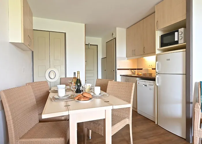 Le Belvedere - R0 145 By Interhome Apartamento Saint-Raphaël